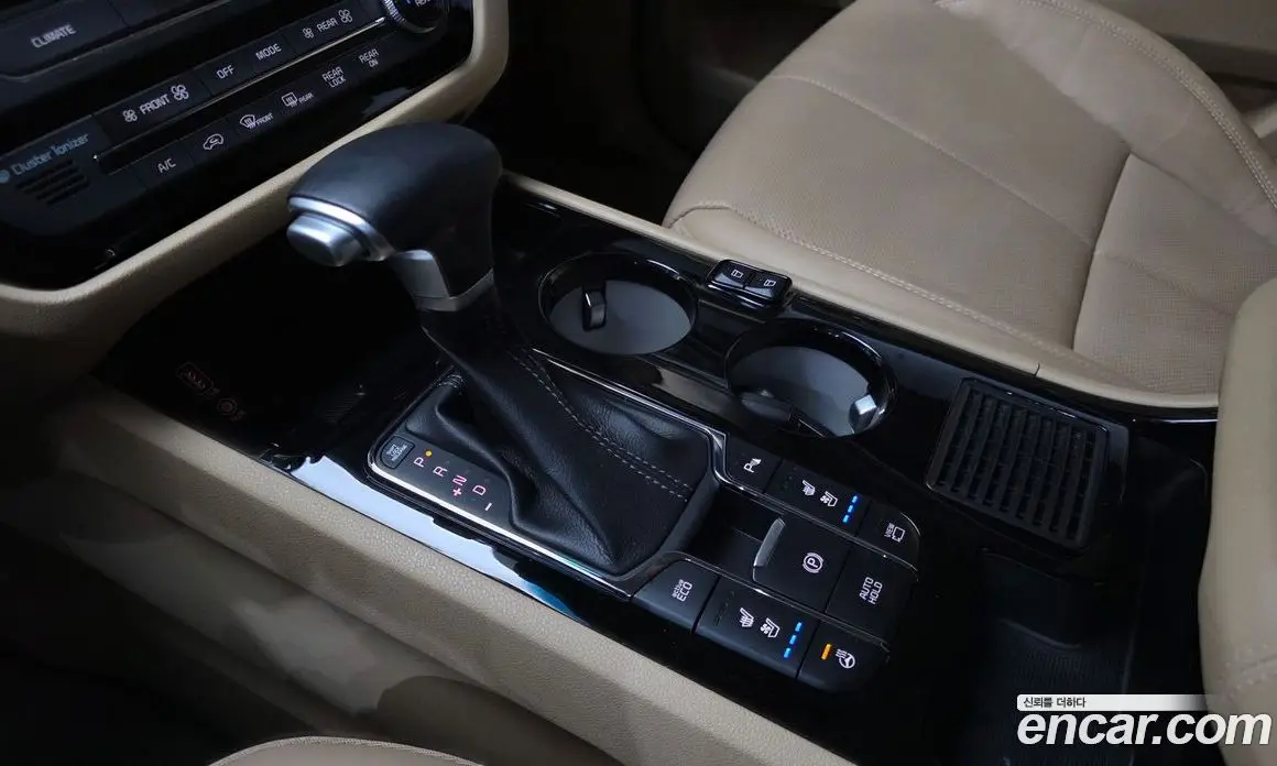 Kia Carnival 2019 2.2 автомат (гидро), фото 11