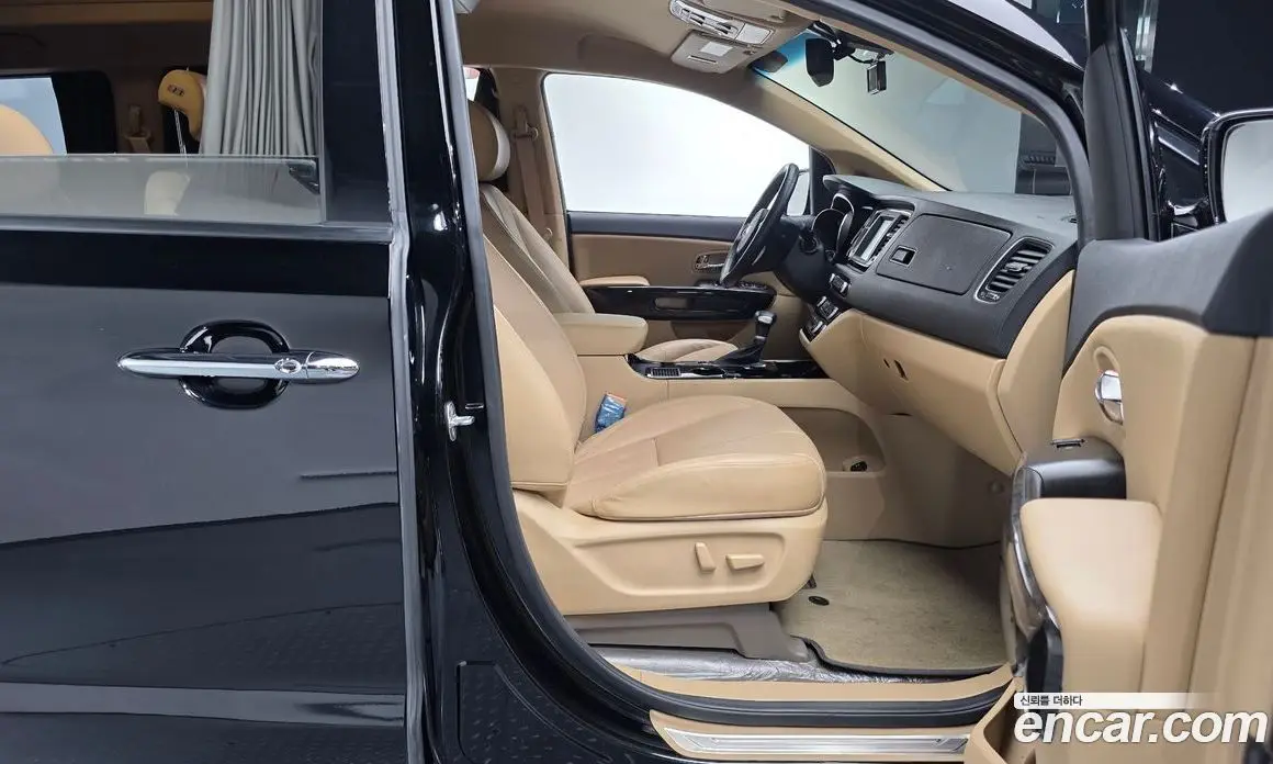 Kia Carnival 2019 2.2 автомат (гидро), фото 15