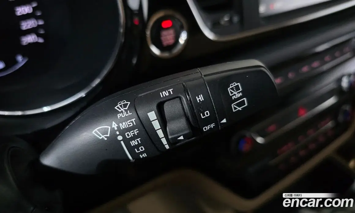 Kia Carnival 2019 2.2 автомат (гидро), фото 24