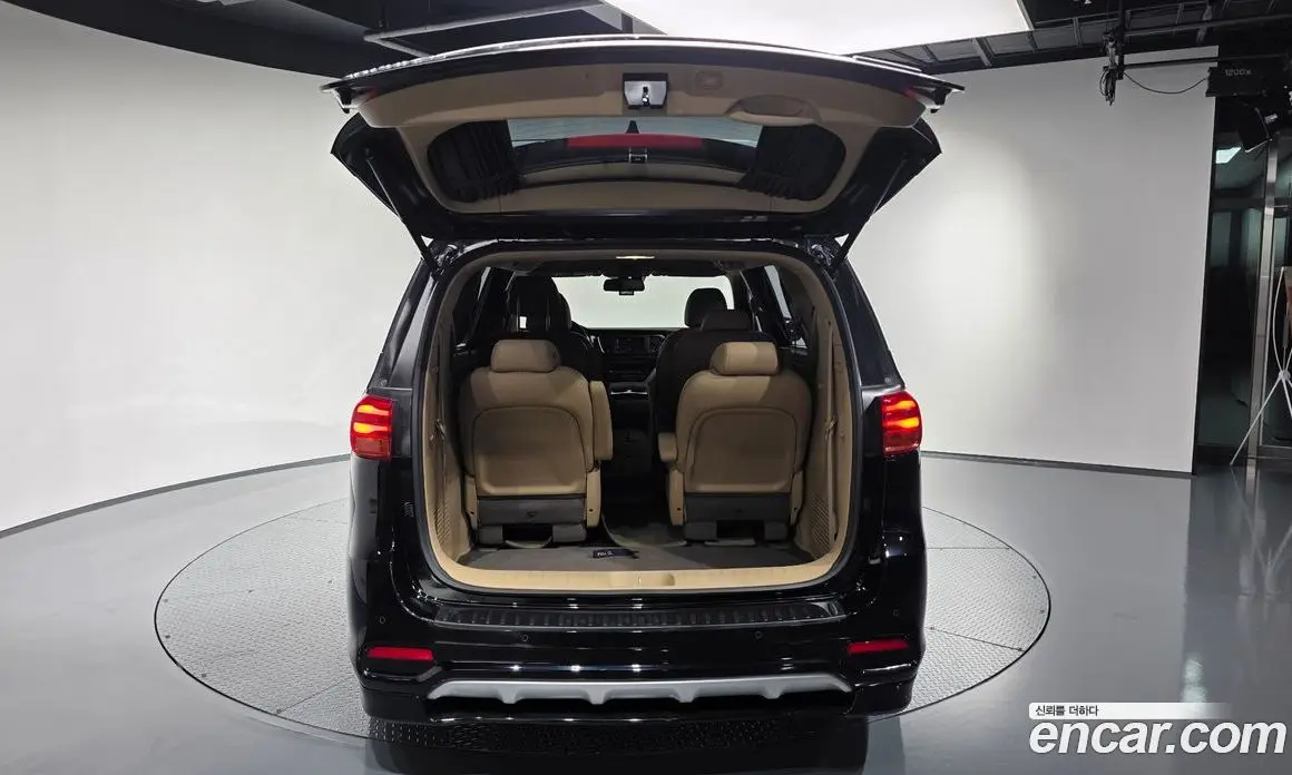 Kia Carnival 2019 2.2 автомат (гидро), фото 33