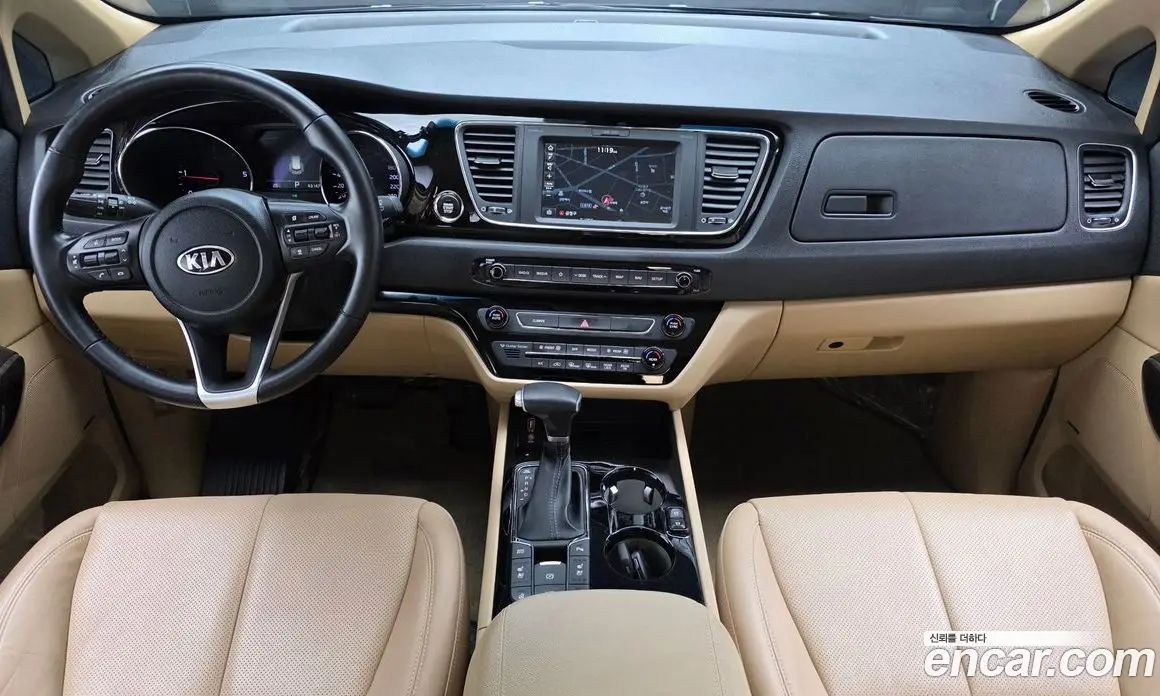 Kia Carnival 2019 2.2 автомат (гидро), фото 9