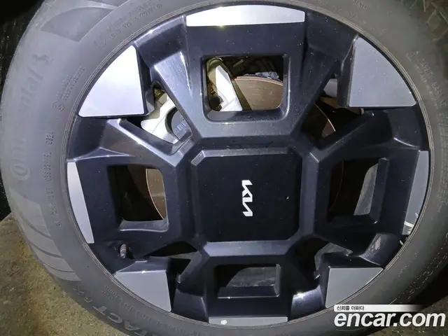 Kia Carnival 2024 1.6 автомат (гидро), миниатюра 12