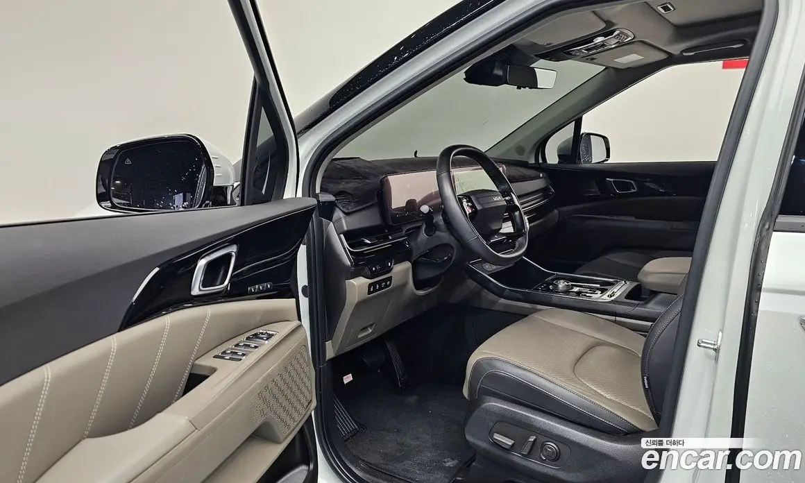 Kia Carnival 2025 1.6 автомат (гидро), фото 13