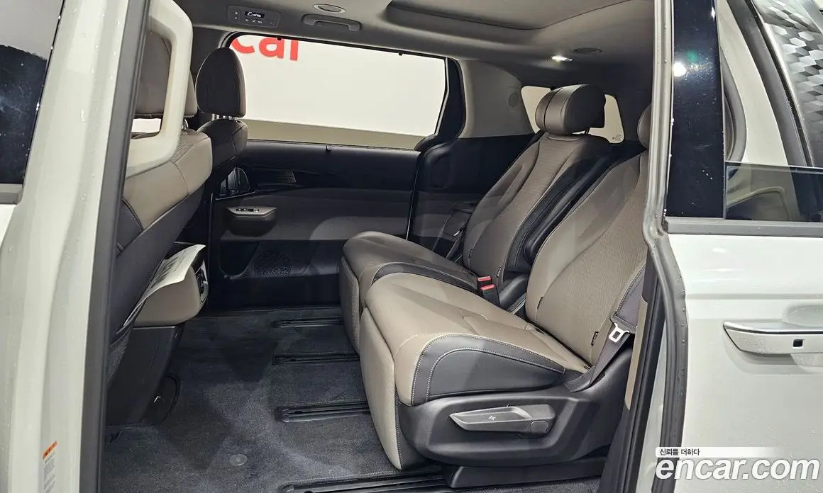 Kia Carnival 2025 1.6 автомат (гидро), фото 28