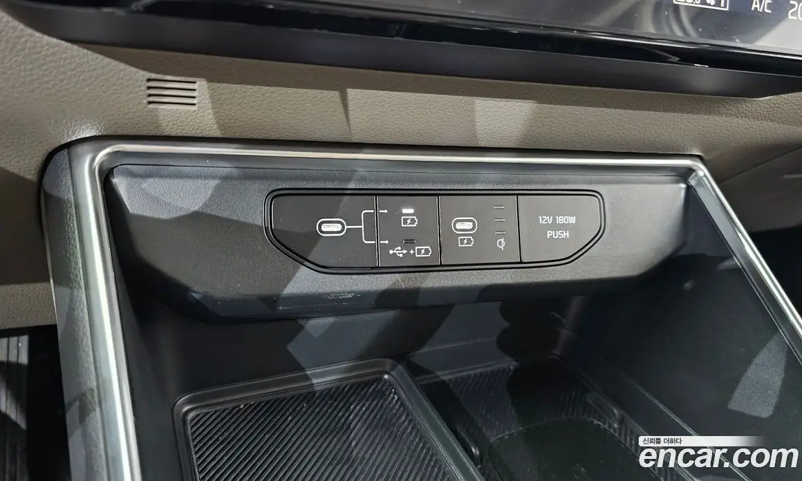 Kia Carnival 2025 1.6 автомат (гидро), фото 35
