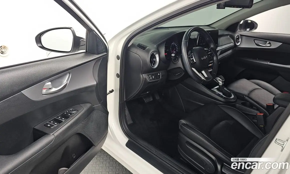 Kia K3 2022 1.6 автомат (гидро), фото 10