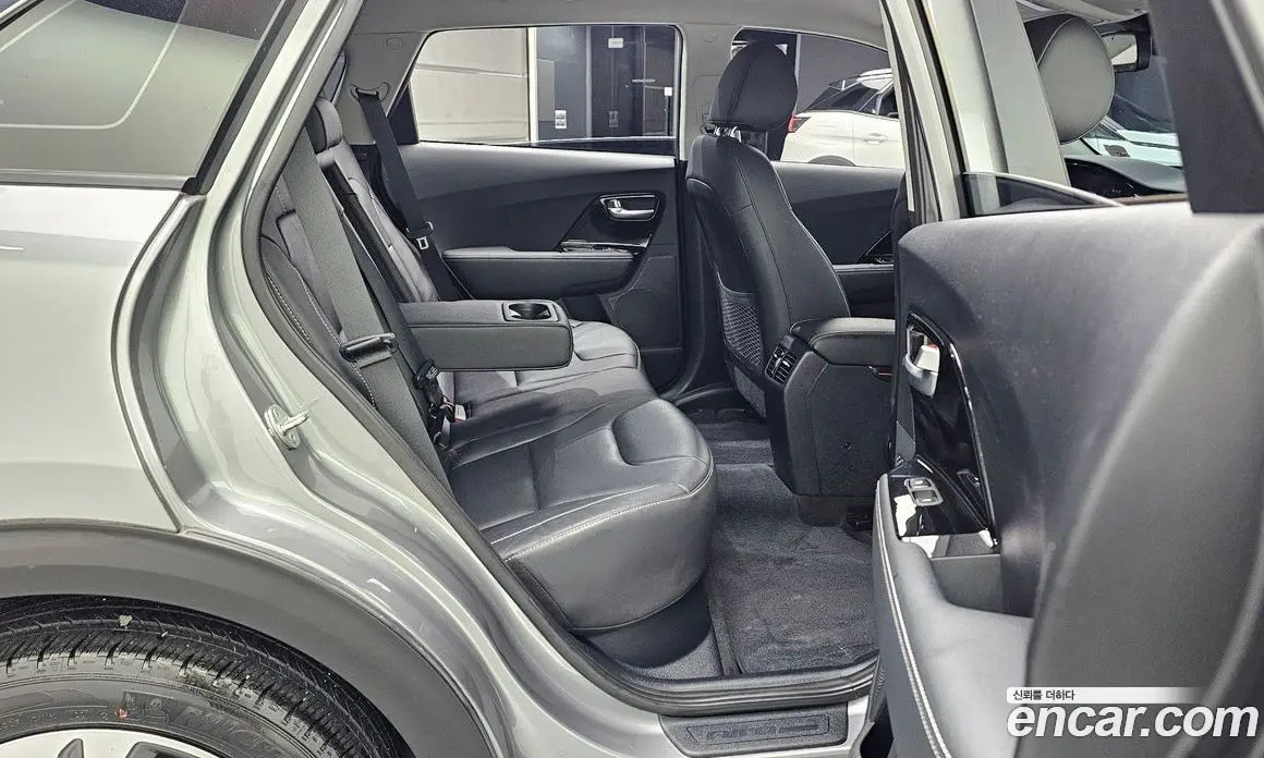 Kia Niro 2021 0.2 автомат (гидро), фото 12