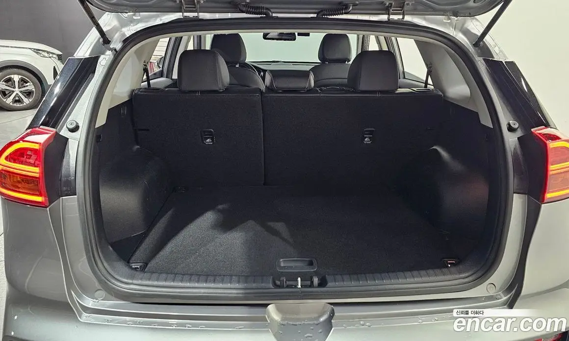 Kia Niro 2021 0.2 автомат (гидро), фото 20