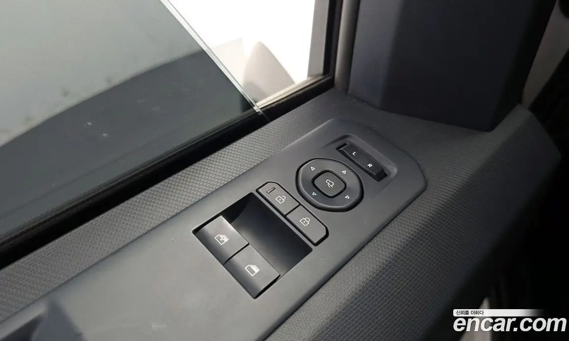 Kia PV5 2025 0.2 автомат (гидро), фото 32