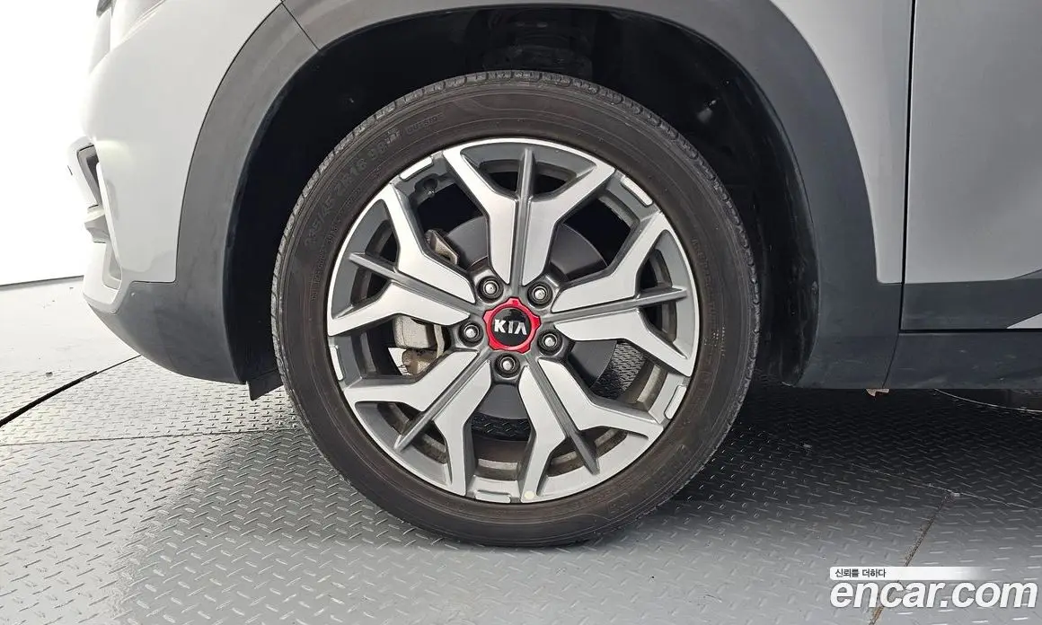 Kia Seltos 2020 1.6 автомат (гидро), фото 5