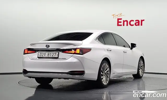 Lexus ES 2019 2.5 автомат (гидро), миниатюра 2
