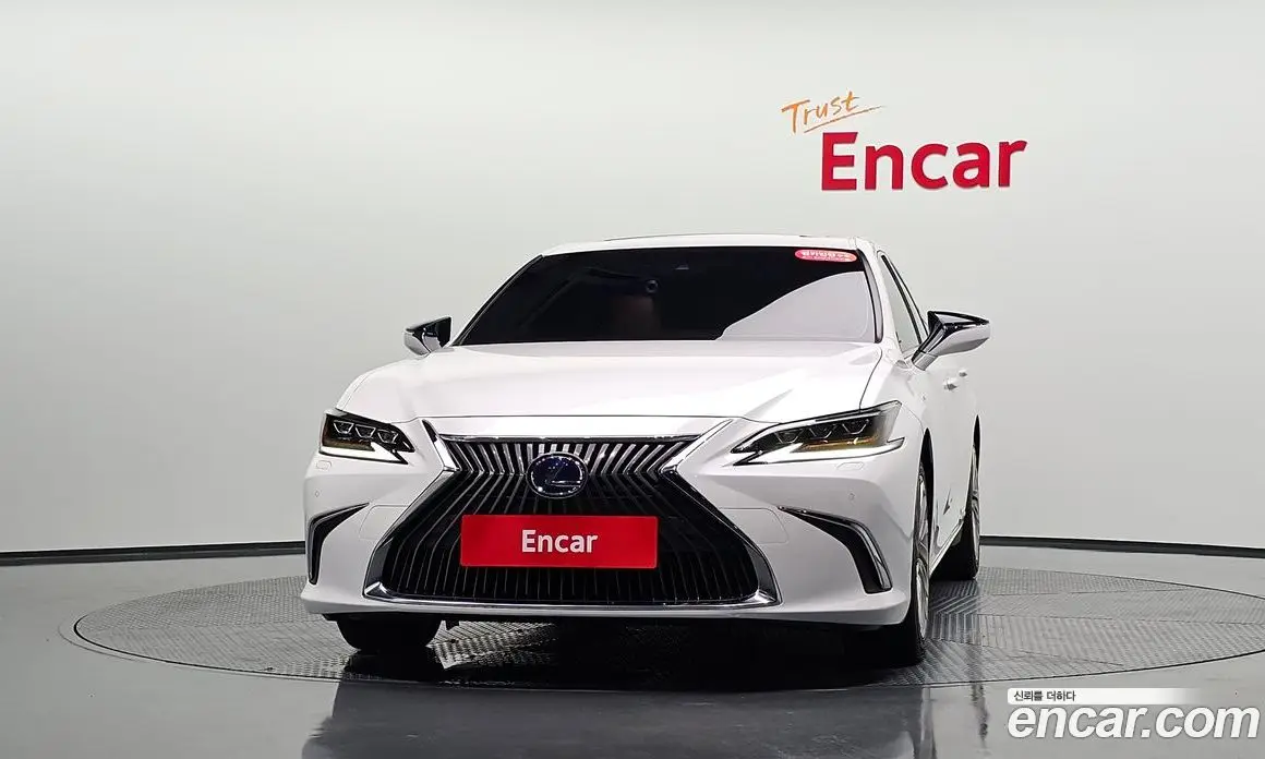 Lexus ES 2019 2.5 автомат (гидро), фото 3