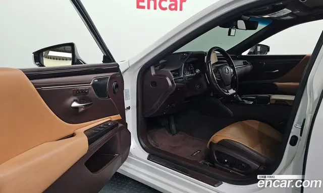 Lexus ES 2019 2.5 автомат (гидро), миниатюра 10