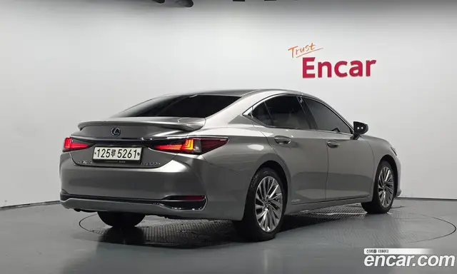 Lexus ES, 2021, 116 968 км