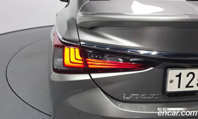 Lexus ES 2021 2.5 автомат (гидро), миниатюра 8