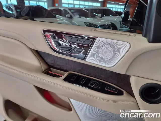 Lincoln Navigator 2021 3.5 автомат (гидро), миниатюра 11