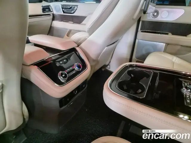 Lincoln Navigator 2021 3.5 автомат (гидро), миниатюра 7