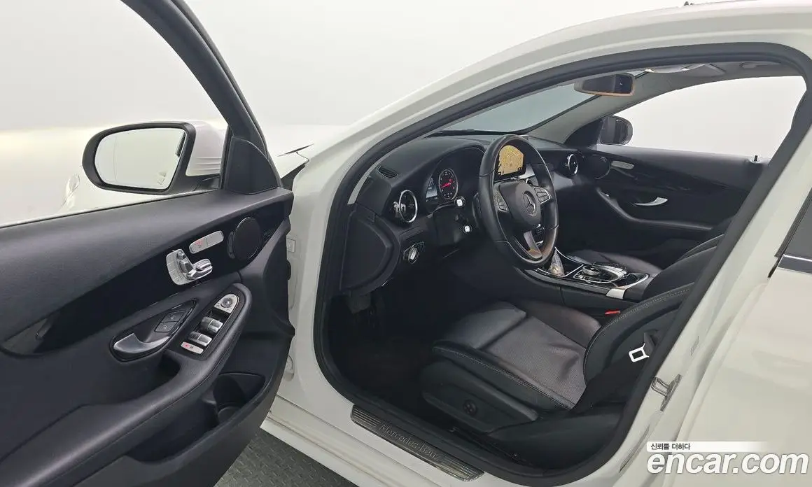Mercedes-Benz C-Class 2017 2.0 автомат (гидро), фото 10