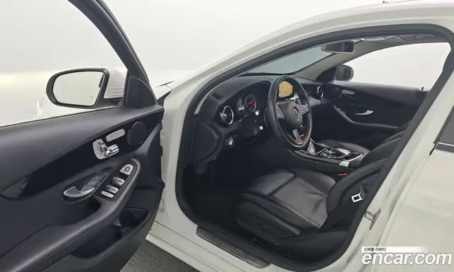 Mercedes-Benz C-Class 2017 2.0 автомат (гидро), миниатюра 10