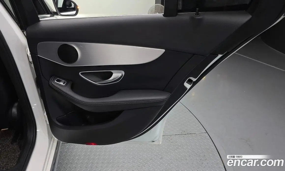 Mercedes-Benz C-Class 2018 2.1 автомат (гидро), фото 15