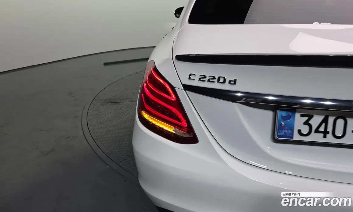 Mercedes-Benz C-Class 2018 2.1 автомат (гидро), фото 9