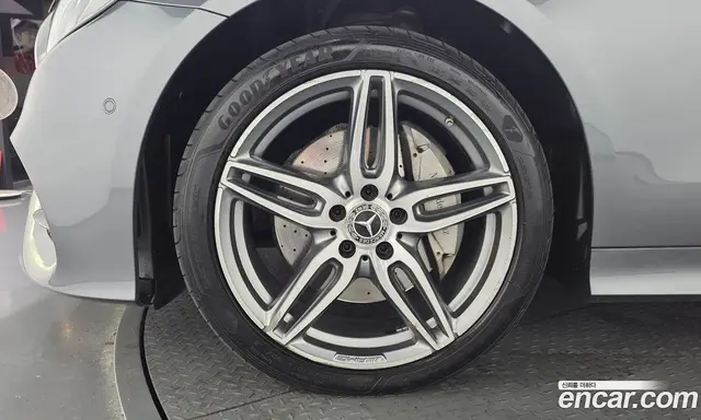 Mercedes-Benz E-Class 2017 1.9 автомат (гидро), миниатюра 5