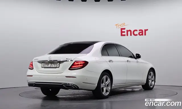 Mercedes-Benz E-Class 2017 1.9 автомат (гидро), миниатюра 2