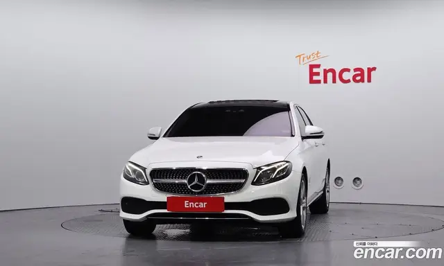 Mercedes-Benz E-Class 2017 1.9 автомат (гидро), миниатюра 3