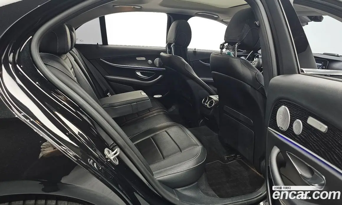 Mercedes-Benz E-Class 2018 2.0 автомат (гидро), фото 16