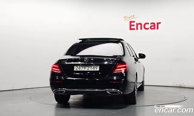 Mercedes-Benz E-Class 2018 2.0 автомат (гидро), миниатюра 4