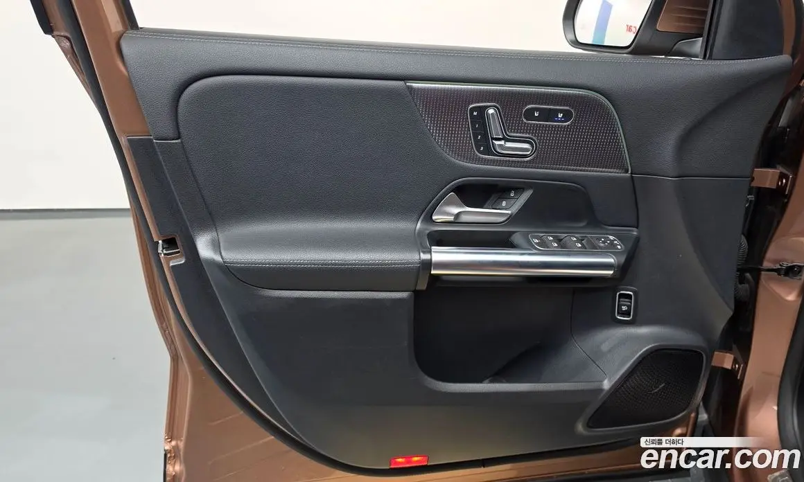 Mercedes-Benz EQA 2022 0.2 автомат (гидро), фото 14