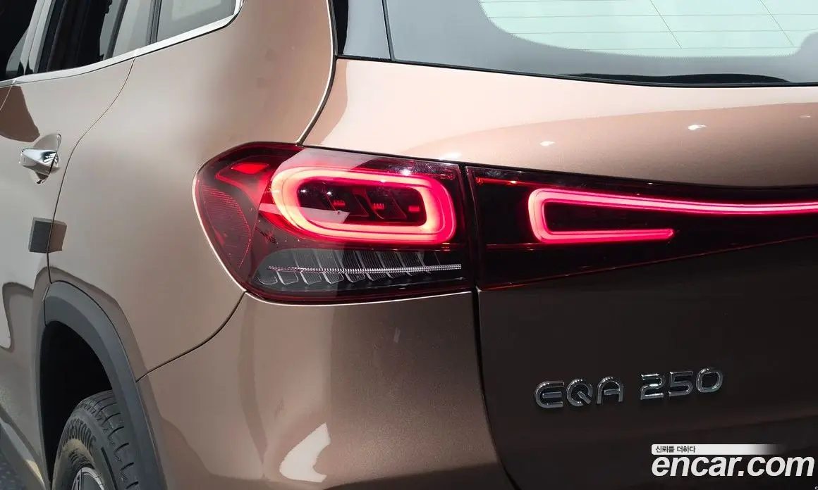 Mercedes-Benz EQA 2022 0.2 автомат (гидро), фото 9