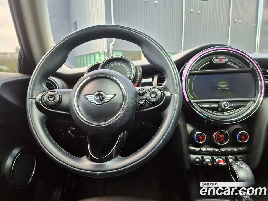 Mini Cooper 2015 1.5 автомат (гидро), фото 13
