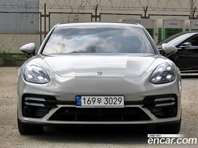 Porsche Panamera 2023 2.9 автомат (гидро), миниатюра 2