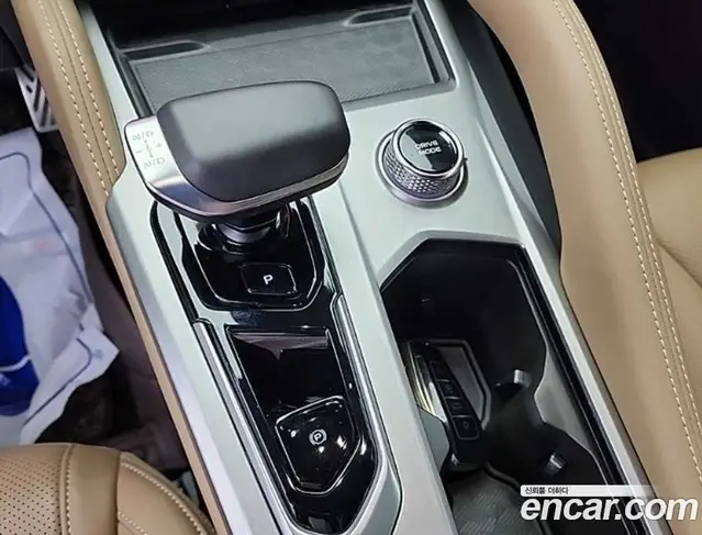 Renault (Samsung) Grand Koleos 2025 2.0 автомат (гидро), миниатюра 8