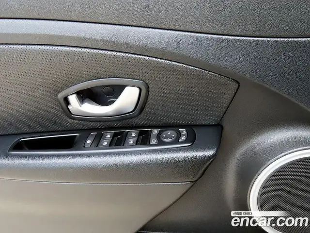 Renault (Samsung) SM3 2016 1.6 автомат (гидро), миниатюра 11