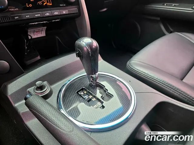 SsangYong Korando 2013 2.0 автомат (гидро), миниатюра 9