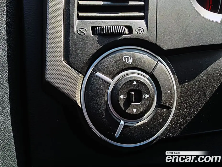SsangYong Korando 2014 2.0 автомат (гидро), фото 18
