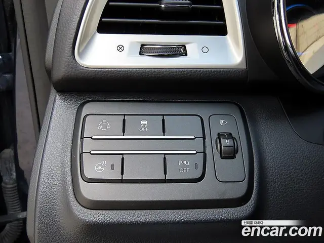 SsangYong TIBOLI 2015 1.6 автомат (гидро), миниатюра 12