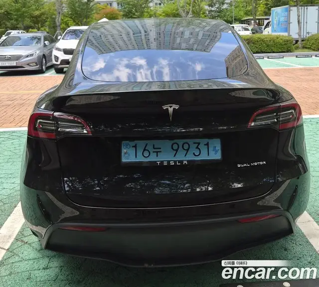 Tesla Model Y 2021 0.3 автомат (гидро), миниатюра 2