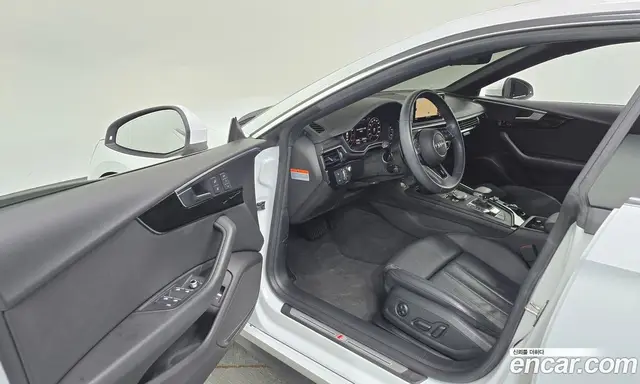Audi A5 2019 2.0 автомат (гидро), миниатюра 10