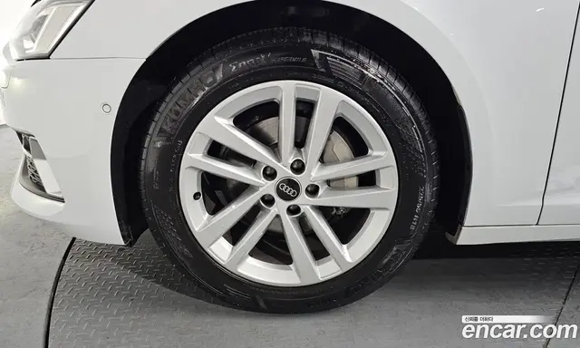 Audi A6 2022 2.0 автомат (гидро), миниатюра 5