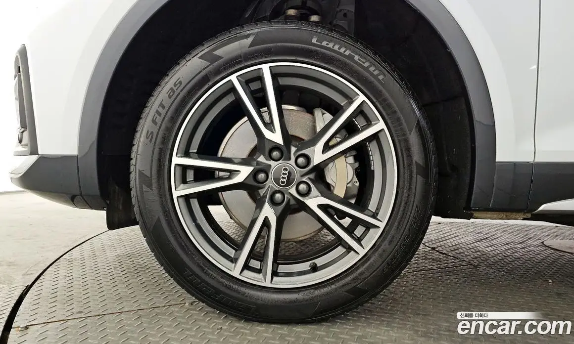 Audi Q5 2022 2.0 автомат (гидро), фото 5 Audi Q5 2022 2.0 автомат (гидро), фото 5
