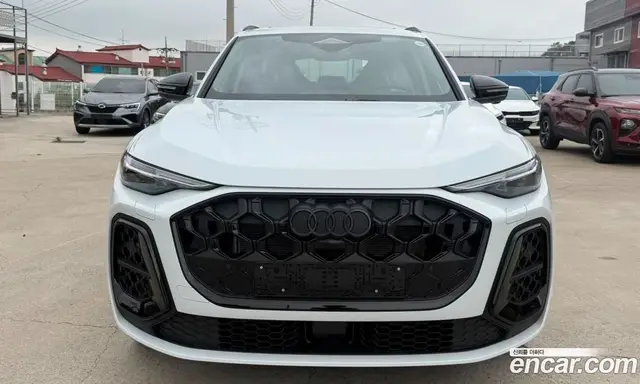 Audi Q5, 2025, 14 км