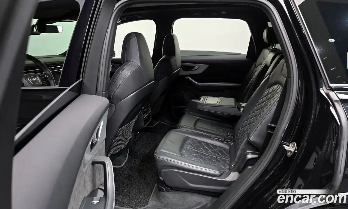 Audi Q7 2022 3.0 автомат (гидро), фото 20