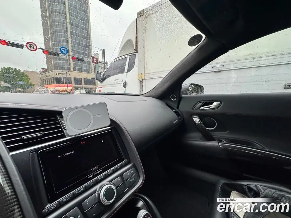 Audi R8 2015 5.2 автомат (гидро), фото 12