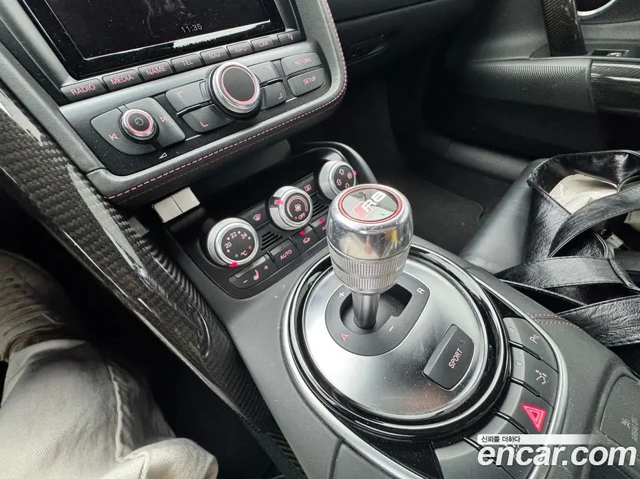 Audi R8 2015 5.2 автомат (гидро), фото 13