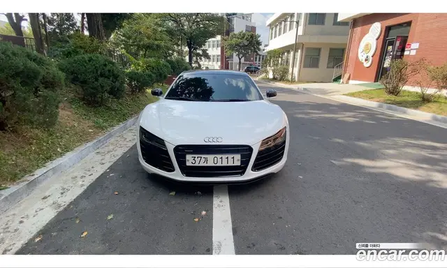 Audi R8 2015 5.2 автомат (гидро), миниатюра 5