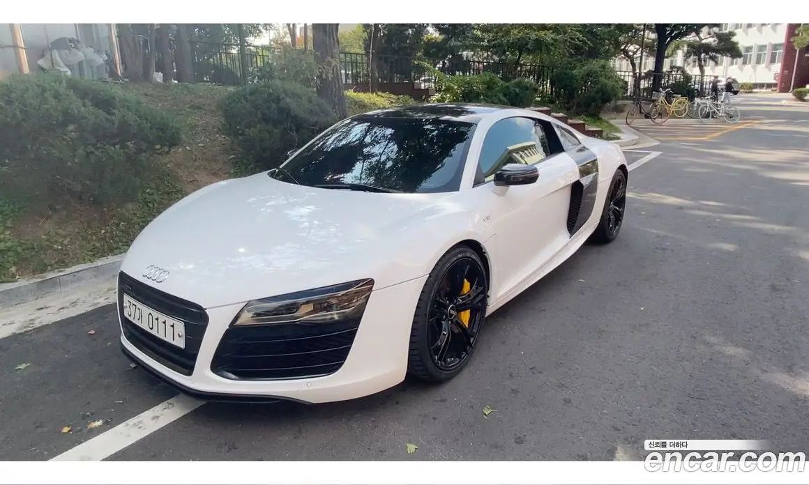 Audi R8 2015 5.2 автомат (гидро), фото 6