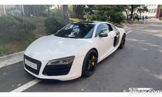 Audi R8 2015 5.2 автомат (гидро), миниатюра 6